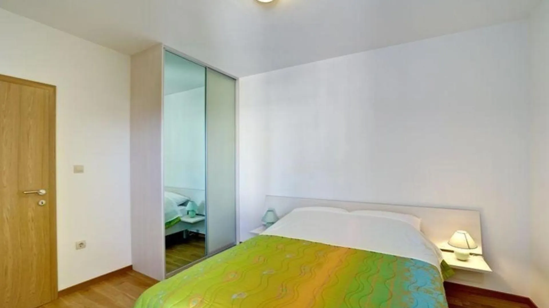 Apartment Modernes Ferienappartement Mit Drei Balkonen Mit Meerblick, In Der Naehe Des Strandes Und Des Zentrums, Mit Einem Gemeinschaftlichen Partyraum Liznjan